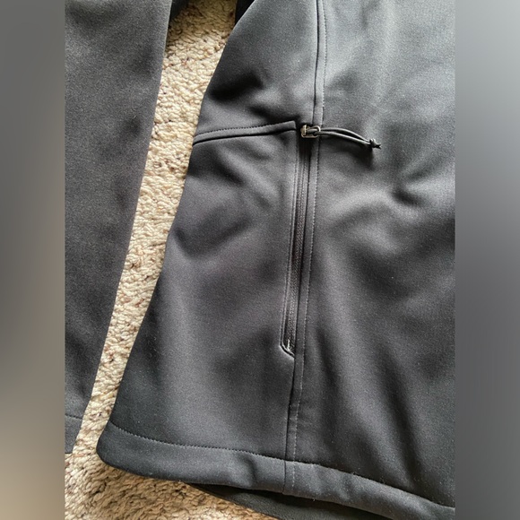 The North Face Soft Shell Jacket - Picture 4 of 10